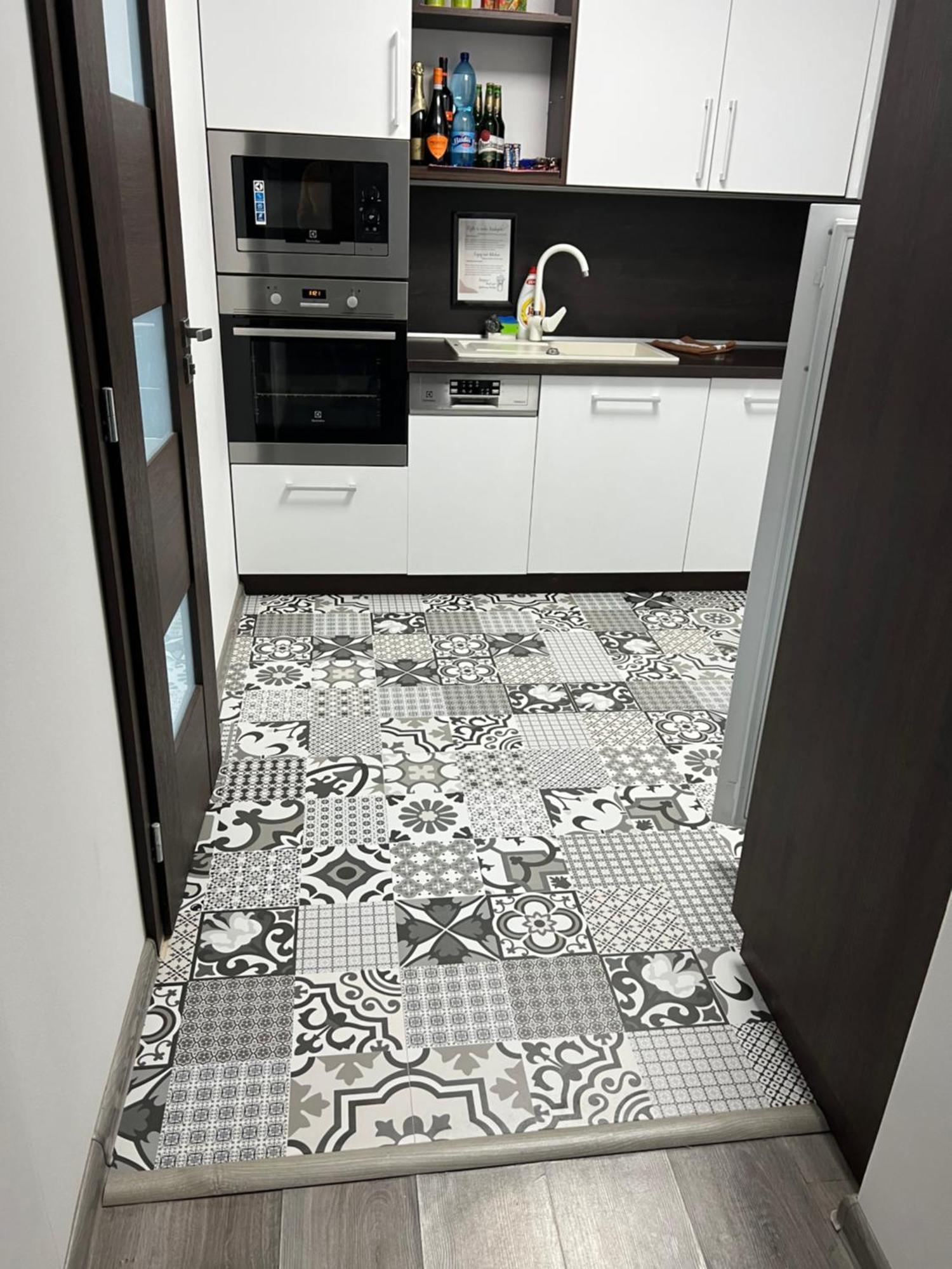 Centrum Apartman Leyla Bardejov Exteriör bild
