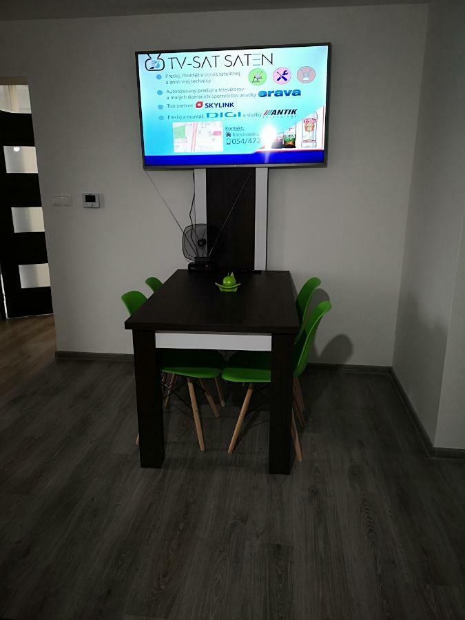 Centrum Apartman Leyla Bardejov Exteriör bild